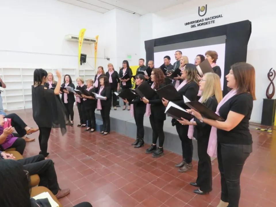 El Coral Termal en Resistencia cerró la Feria del Libro UNNE