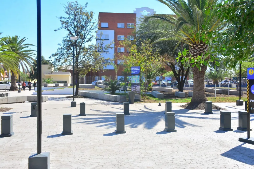 El intendente de Castelli inauguró las obras de la Plaza San Martín 